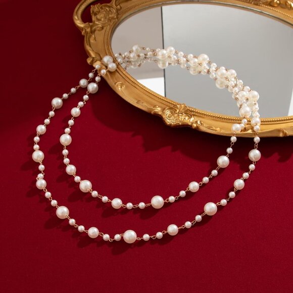 Feminine Gold Faux Pearl Necklace - Adjustable Long Design with Lobster Clasp - Picture 5 of 7